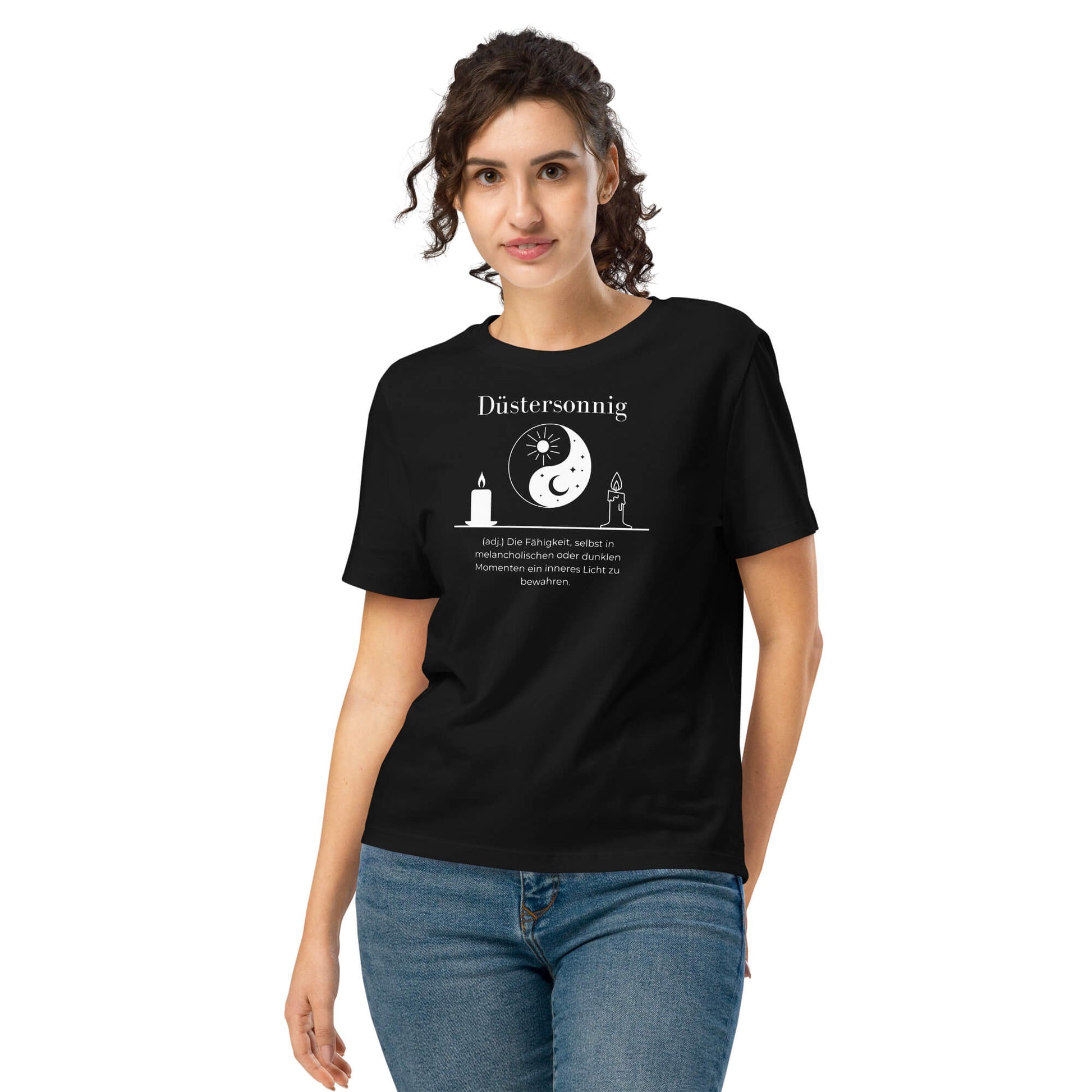 Düstersonnig Damen T-Shirt – Black – Model trägt Größe S – Wortstolz