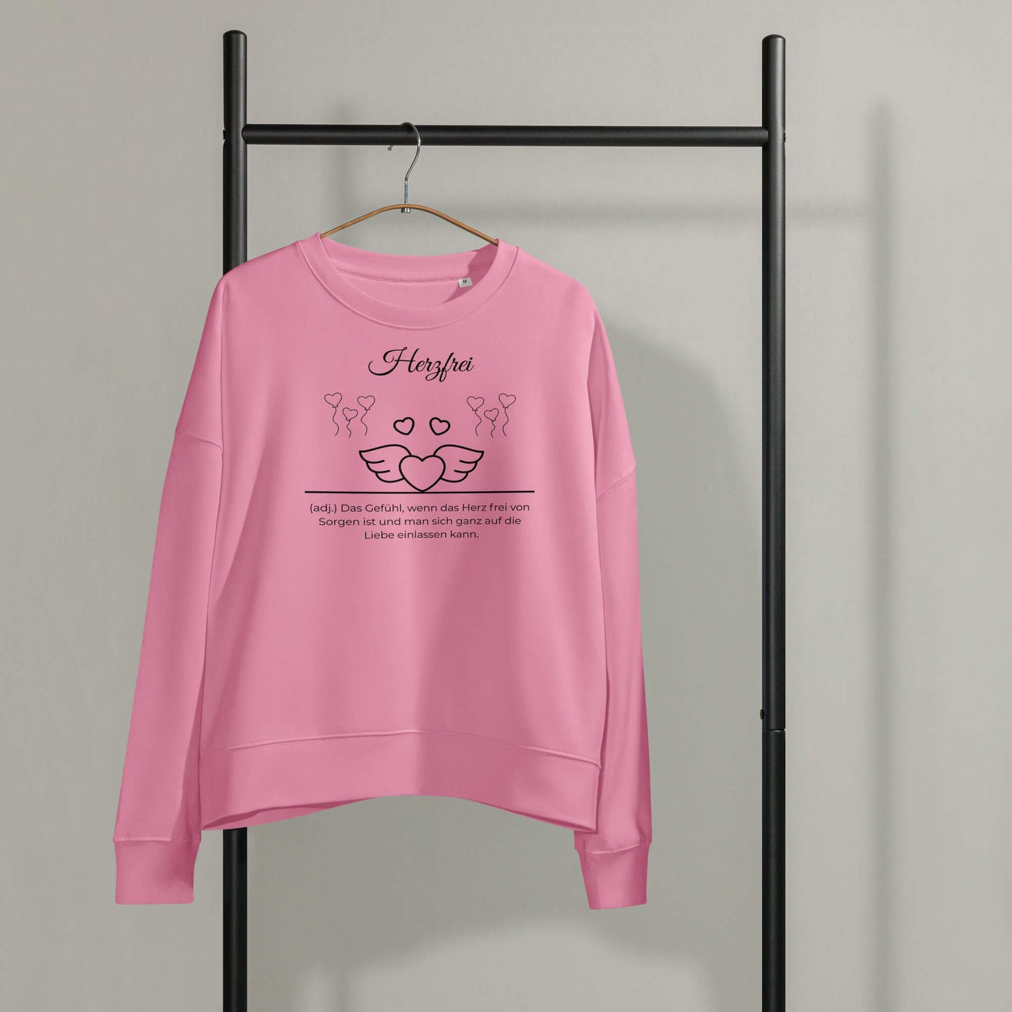 Herzfrei Damen Pullover – Bubble Pink – Hängend am Kleiderbügel – Wortstolz