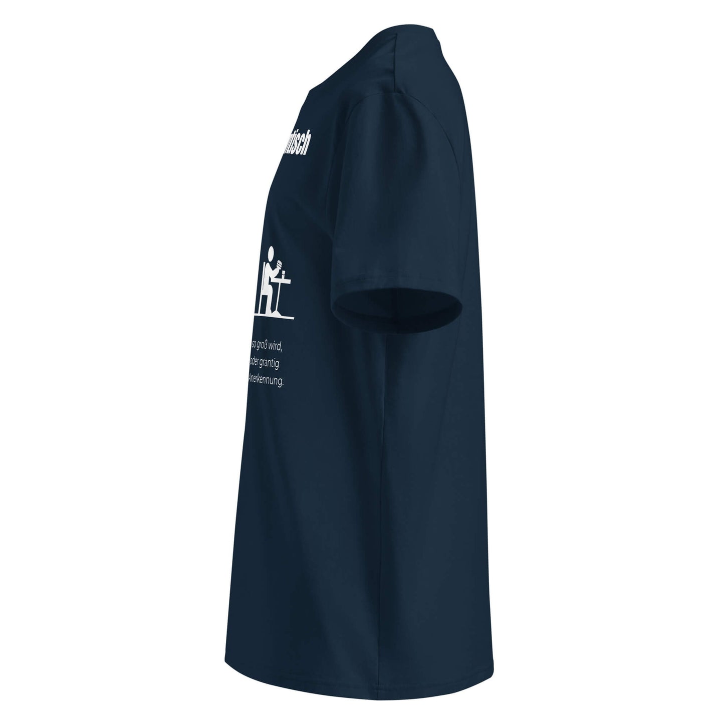Hungrigrantisch Herren T-Shirt in French Navy – Bio-Baumwolle, maskuliner Schnitt – Ansicht links – Wortstolz