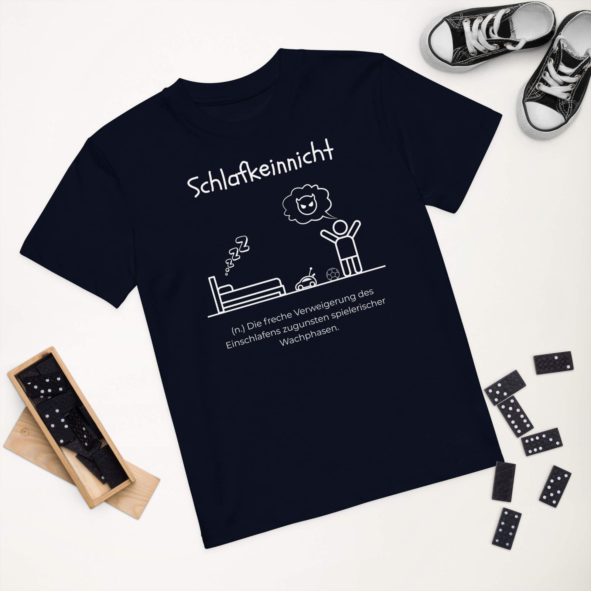 Schlafkeinnicht Kinder-T-Shirt in French Navy – weißer Aufdruck, Bio-Baumwolle, reguläter Schnitt – Lifestyle Wortstolz