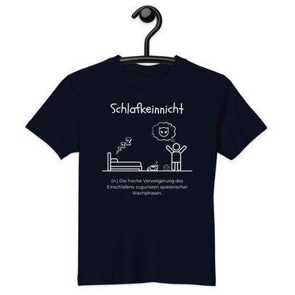 Schlafkeinnicht Kinder-T-Shirt in French Navy – weißer Aufdruck, Bio-Baumwolle, reguläter Schnitt – Hängend am Kleiderbügel - Wortstolz