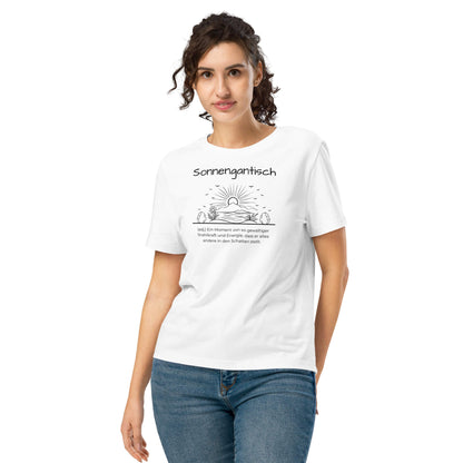 Sonnengantisch Damen T-Shirt – White – Model trägt Größe S – Wortstolz