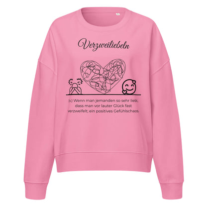 Verzweiliebeln Damen Pullover in Bubble Pink – schwarzer Aufdruck, Bio-Baumwolle, femininer Schnitt – Wortstolz