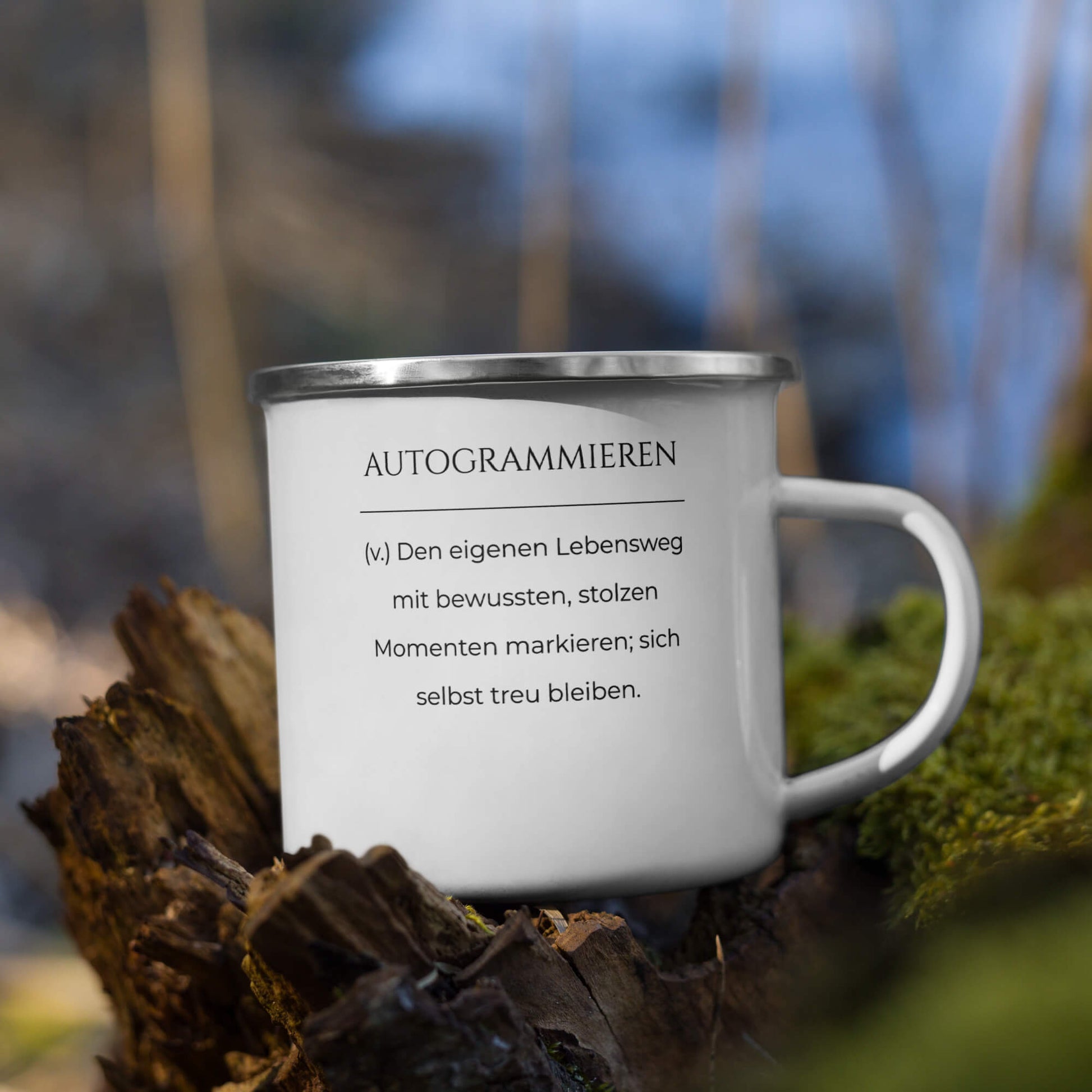 Autogrammieren Emailletasse in Weiß - neues Wort für den Lebensweg - Front mit Henkel rechts - Natur Baum - Wortstolz Design