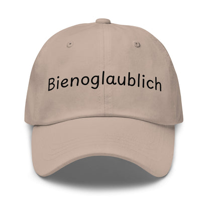 Bienoglaublich Premium Dad Cap in Stone aus Chino-Baumwoll-Twill - neues Wort für Leichtigkeit und Wachstum - Front - Wortstolz Design