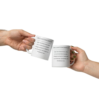 Brilliantonomisch Keramiktasse in Weiß - neues Wort für Genialität und Perfektion - Tassen beim Anstoßen - Frontansicht - Wortstolz Design