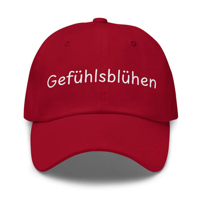Gefühlsblühen Premium Dad Cap in Cranberry aus Chino-Baumwoll-Twill - neues Wort für Emotionen und Wohlbefinden - Front - Wortstolz Design