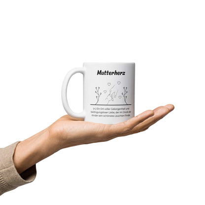 Geschenk Tasse - Mutterherz Keramiktasse in Weiß - Res5 Edition  - Tasse auf Hand mit schwarzem Print - Henkel rechts