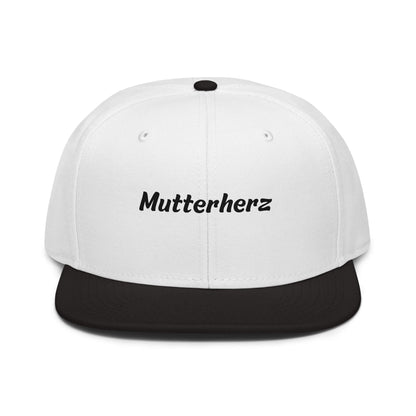 Geschenk Cap - Mutterherz Snapback Cap in Weiß-Schwarz - Res5 Edition - mit schwarzem Print - Frontansicht