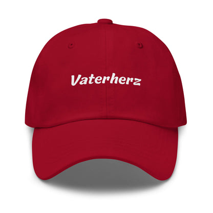 Geschenk Cap - Vaterherz Dad Cap in Cranberry - Premium Edition - mit weißem Print - Frontansicht