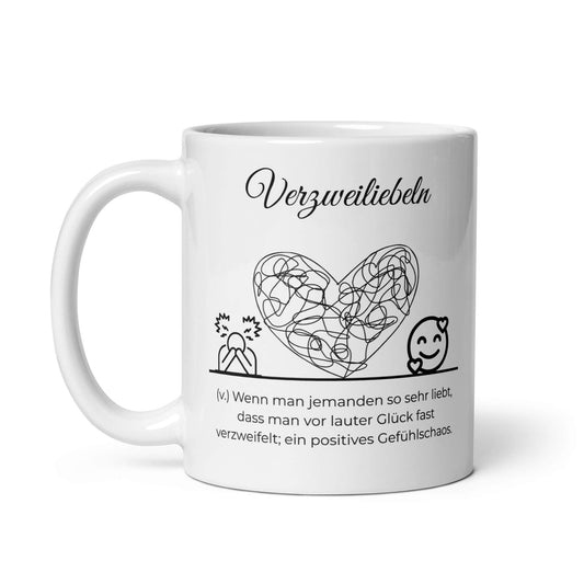 Verzweiliebeln Keramiktasse in Weiß - neues Wort für positives Gefühlschaos - Front mit Henkel links - Wortstolz Design