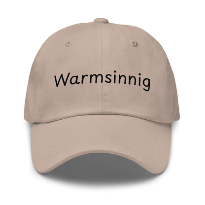 Warmsinnig Premium Dad Cap in Stone aus Chino-Baumwoll-Twill - neues Wort für wohlige Wärme - Front - Wortstolz Design